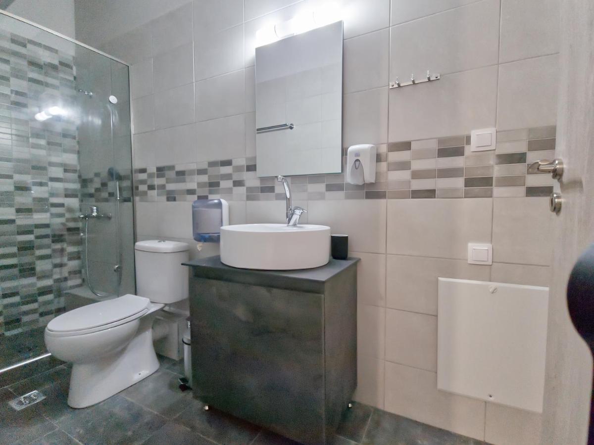 Epipleon Luxury Suites -106- Δωμάτιο 40Τμ Με Βεράντα 45Τμ Μπροστά Στην Θάλασσα Nafpaktos Exterior foto