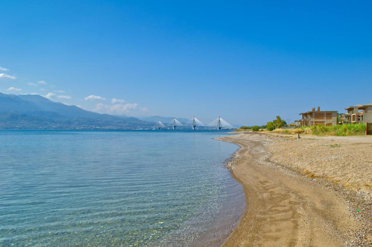 Epipleon Luxury Suites -106- Δωμάτιο 40Τμ Με Βεράντα 45Τμ Μπροστά Στην Θάλασσα Nafpaktos Exterior foto